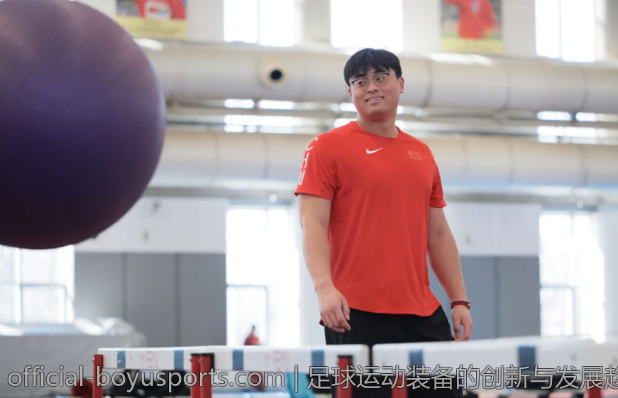 足球运动装备的创新与发展趋势